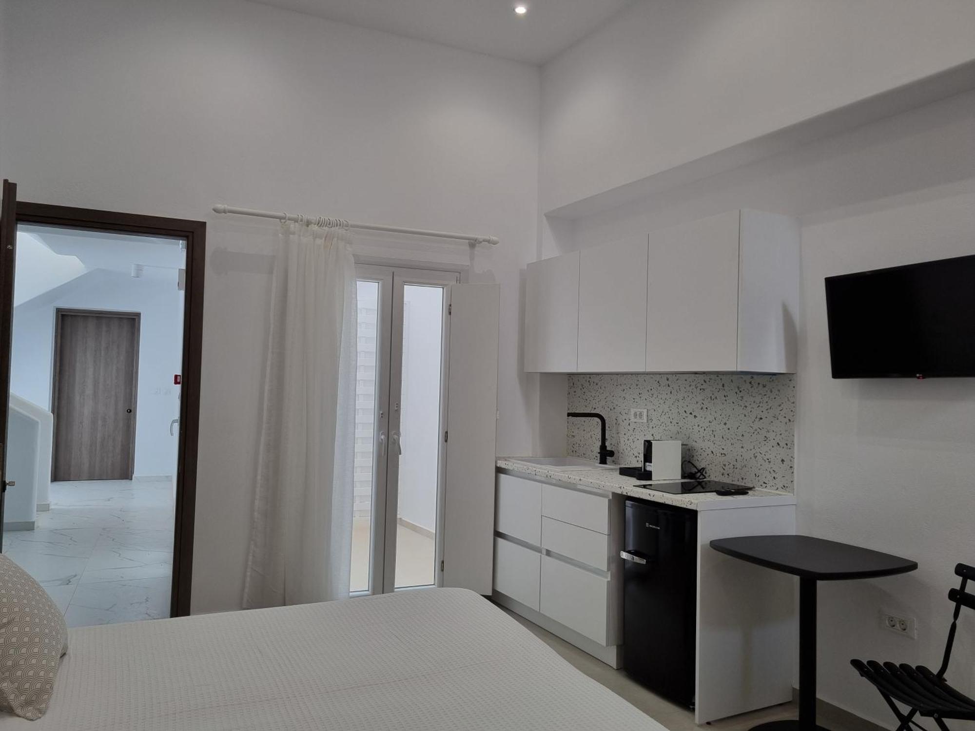 Majo Suites Hotel Αγία Άννα Εξωτερικό φωτογραφία